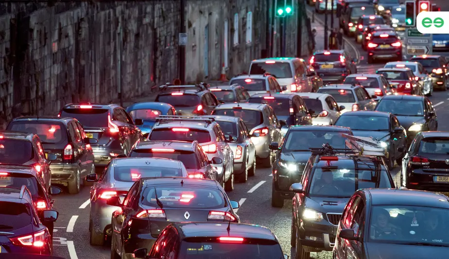 peak hour traffic in London